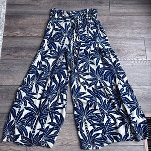 True Destinations Blue Ivory Wide Leg Flowy Palm Tree Pants Beach Vacation Sz M